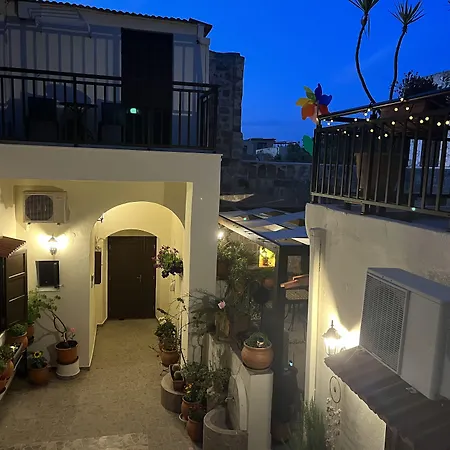 叶莱尼旅馆 Rhodes City