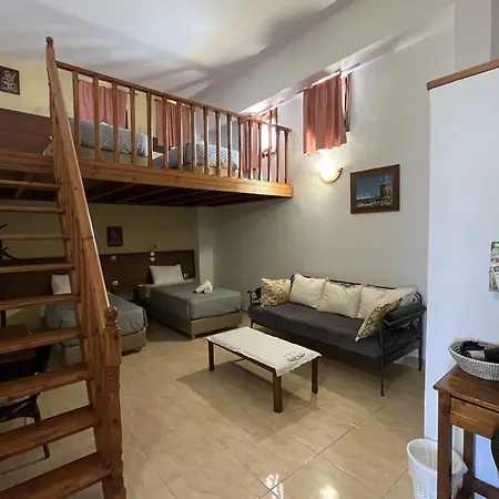 Pensión Eleni 3*