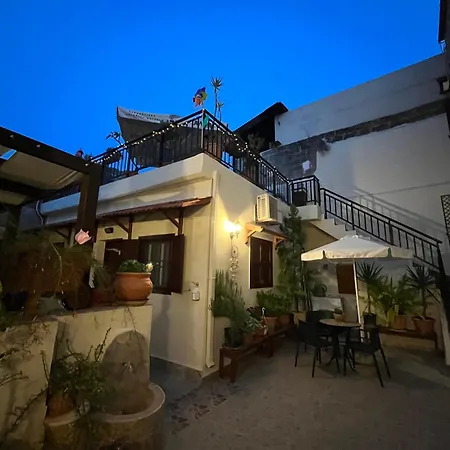 叶莱尼旅馆 2* Rhodes City