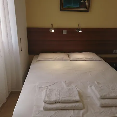 Eleni Πανσιόν 3*