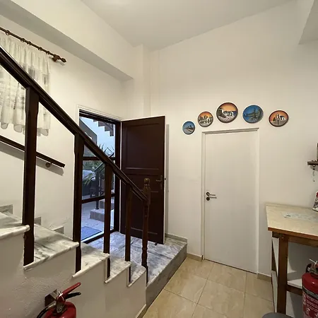 Eleni Πανσιόν Rhodes City